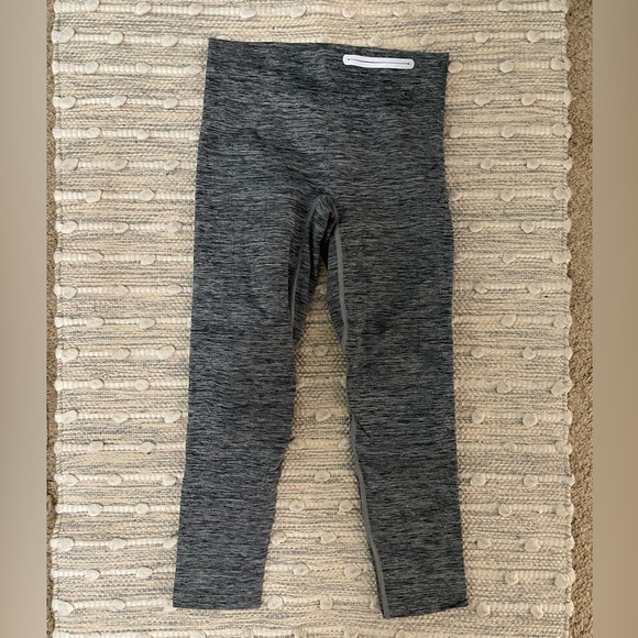 Under Armour Pants - Under armour cropped leggings